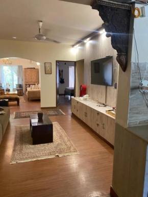 Beautiful flat near Do Talwar, Clifton, Karachi
